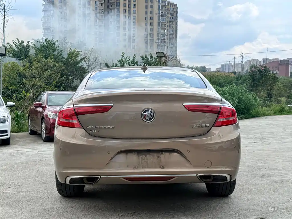 Buick LaCrosse 2018 — фото 10