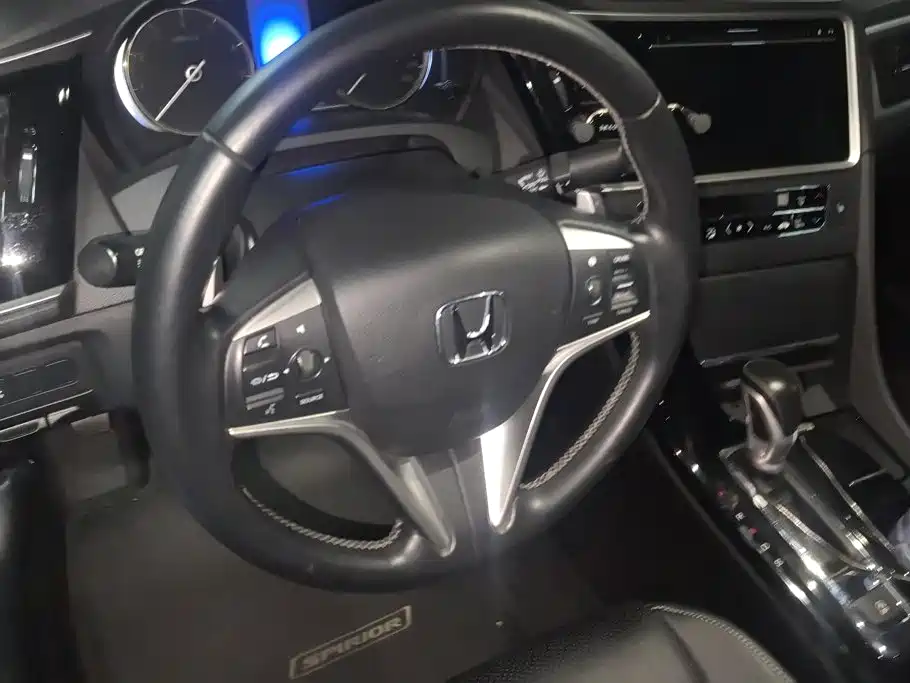 Honda Spirior 2016 — фото 15