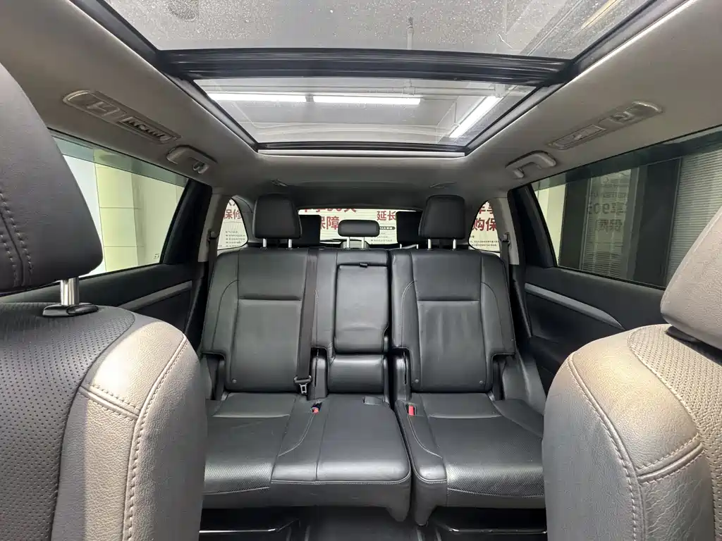 Toyota Highlander 2017 — фото 17