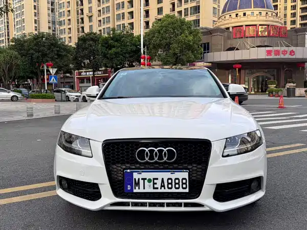 Audi A4L 2012