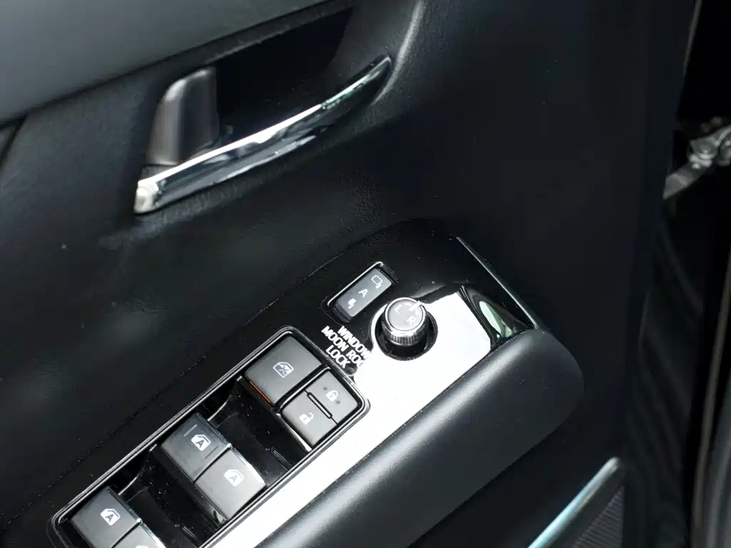 Toyota Alphard 2019 — фото 7