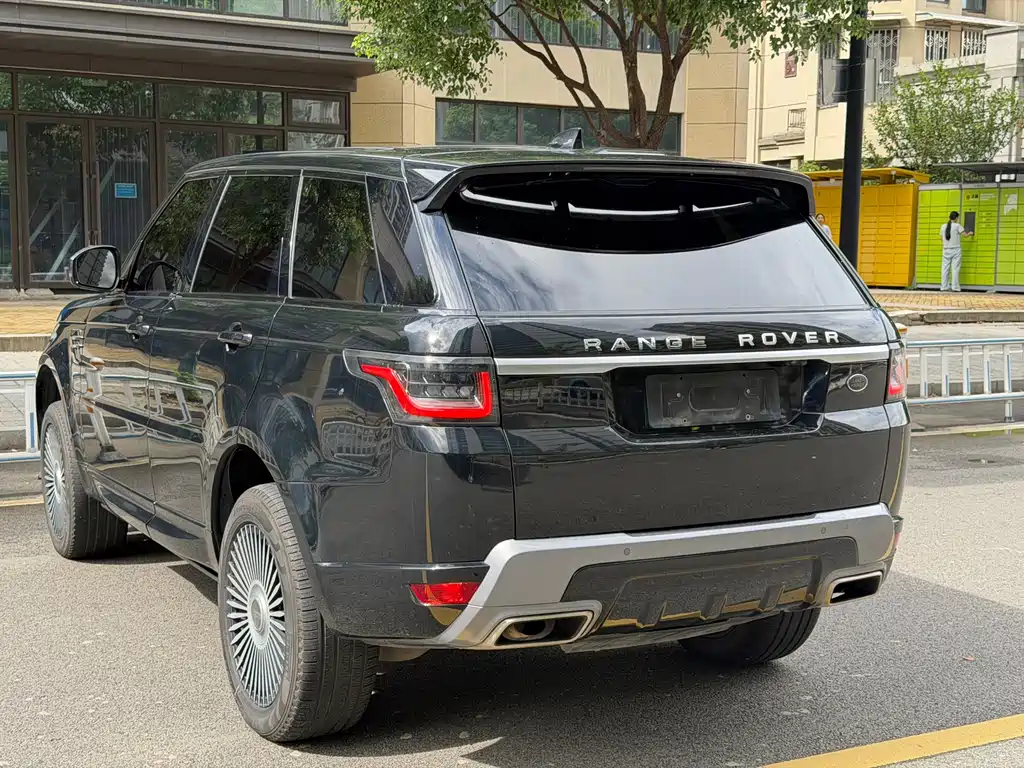Land Rover Range Rover Sport New Energy 2019 — фото 10