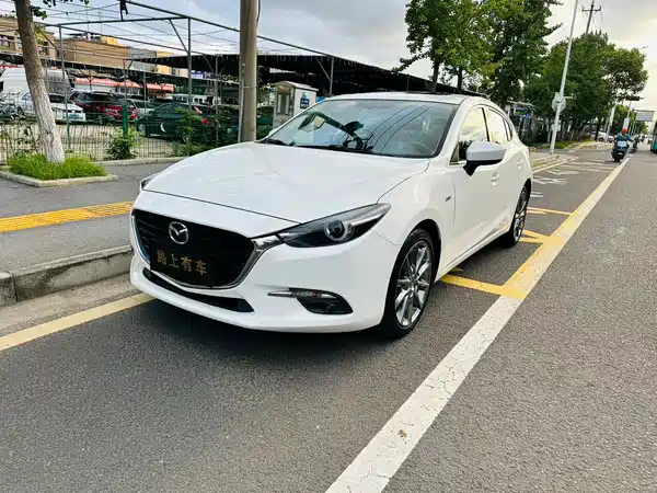 Mazda 3 Axela 2018
