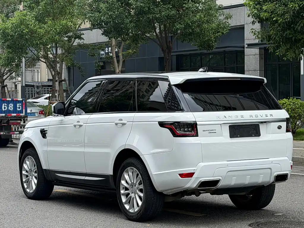 Land Rover Range Rover Sport 2017 — фото 14