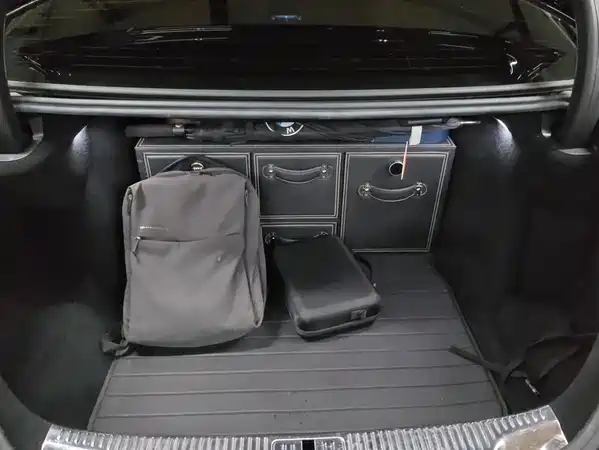 Mercedes-Benz S-Class 2025