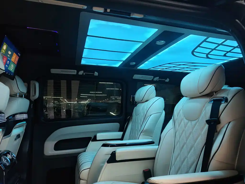 Mercedes-Benz Vito 2023 — фото 36