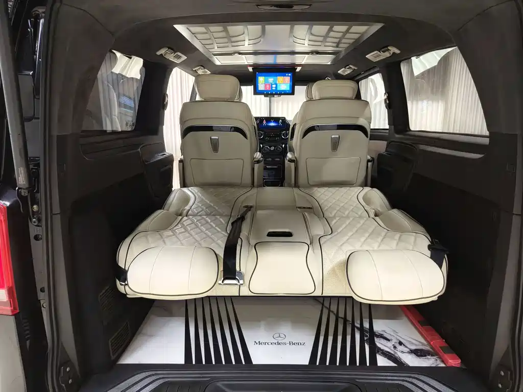 Mercedes-Benz Vito 2023 — фото 19
