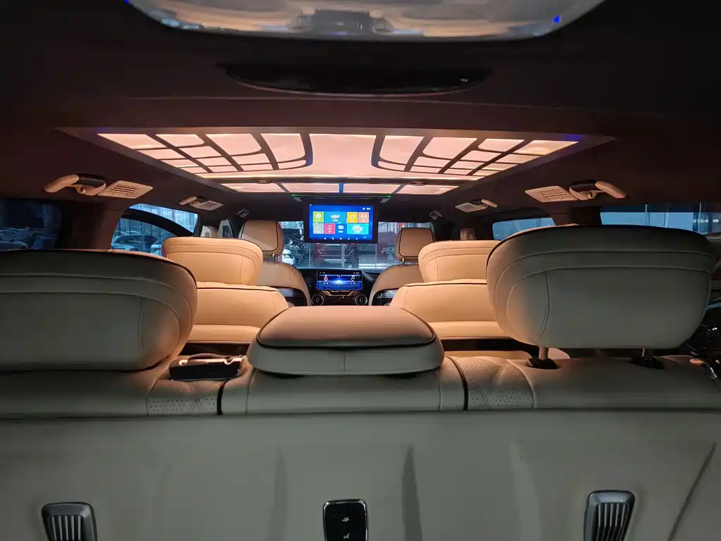 Mercedes-Benz Vito 2023 — фото 40