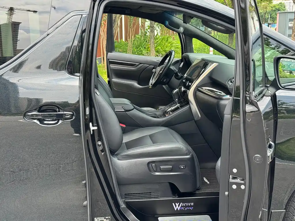 Toyota Vellfire 2021 — фото 7
