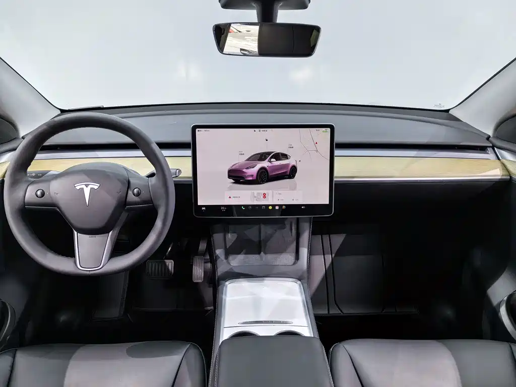 Tesla Model Y 2023 — фото 12