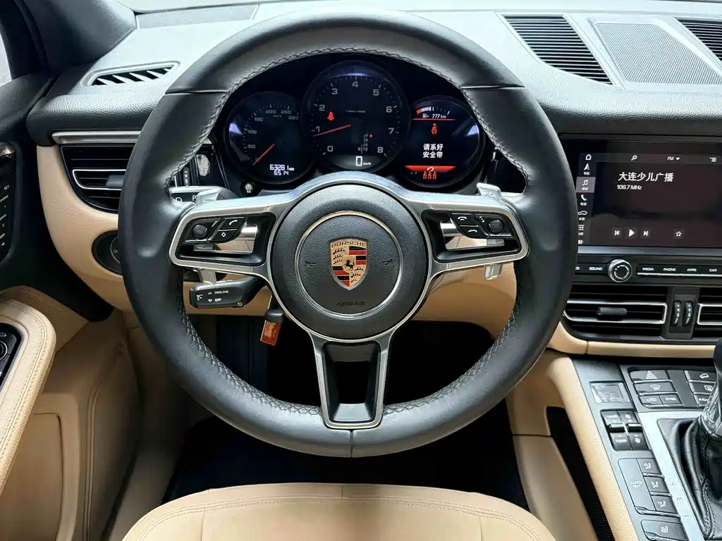 Porsche Macan 2018 — фото 6
