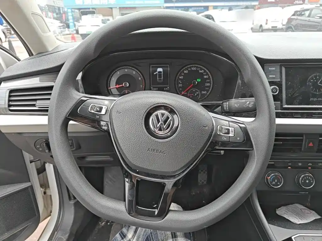 Volkswagen Lavida 2020 — фото 11