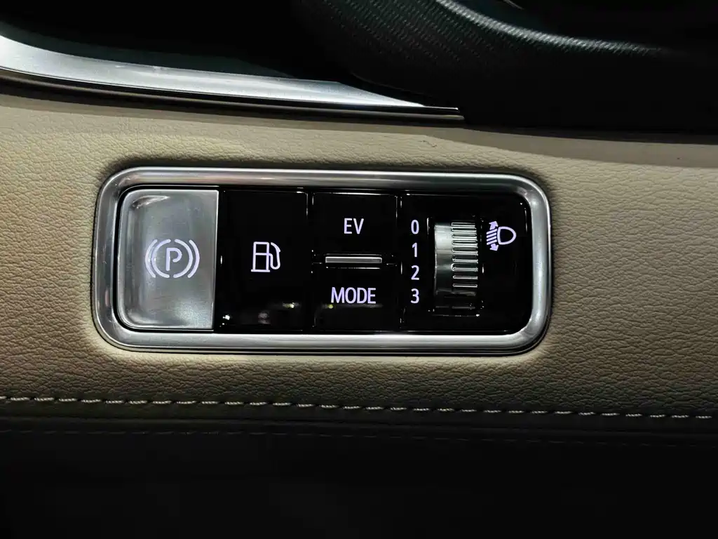 Buick GL8 New Energy 2025 — фото 17