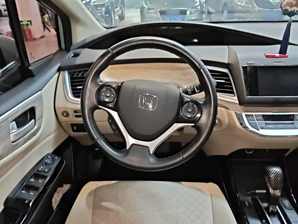 Honda Jade 2017 — фото 11