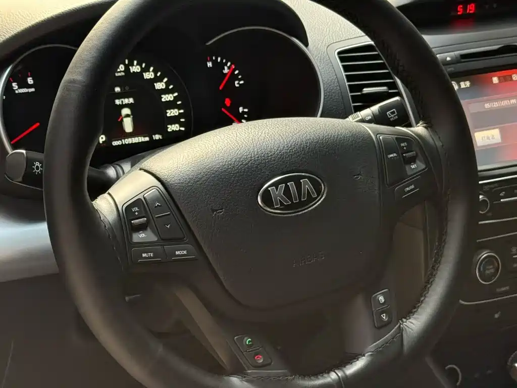 Kia Sorento 2015 — фото 3