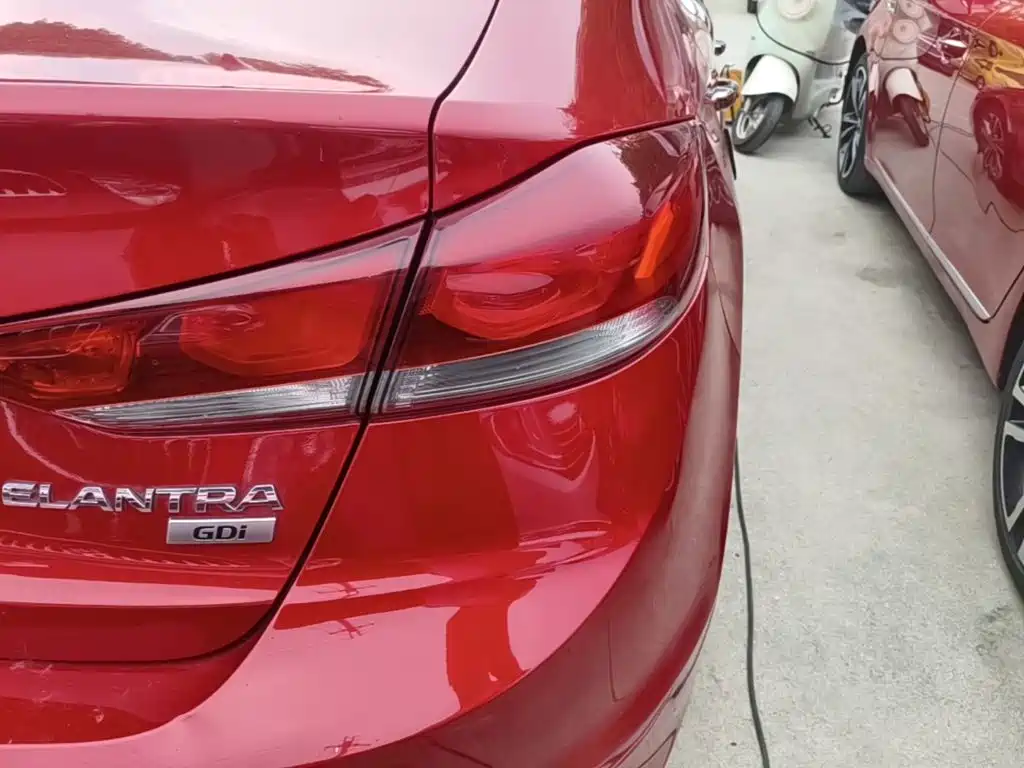 Hyundai Elantra 2019 — фото 8