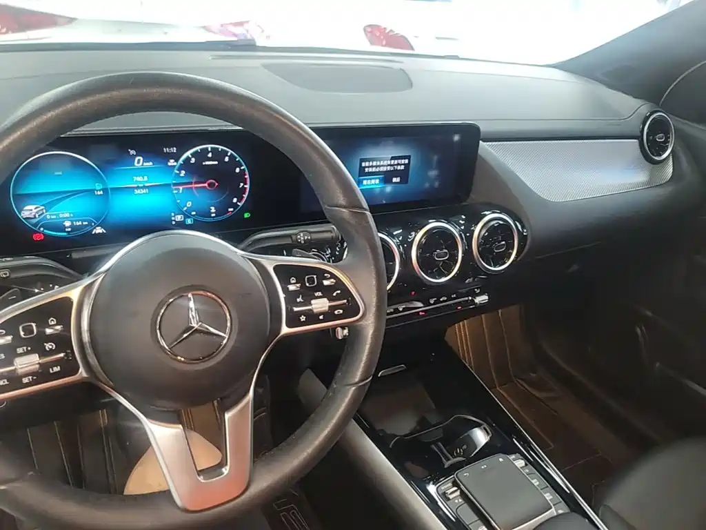 Mercedes-Benz GLA 2023 — фото 10