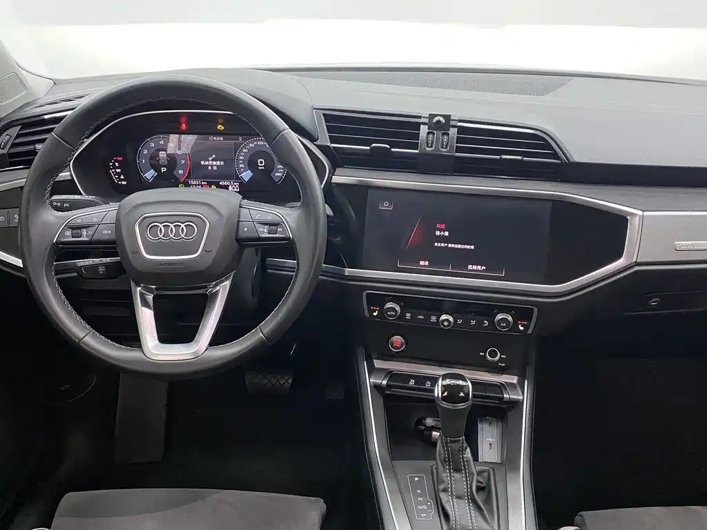 Audi Q3 2022 — фото 11