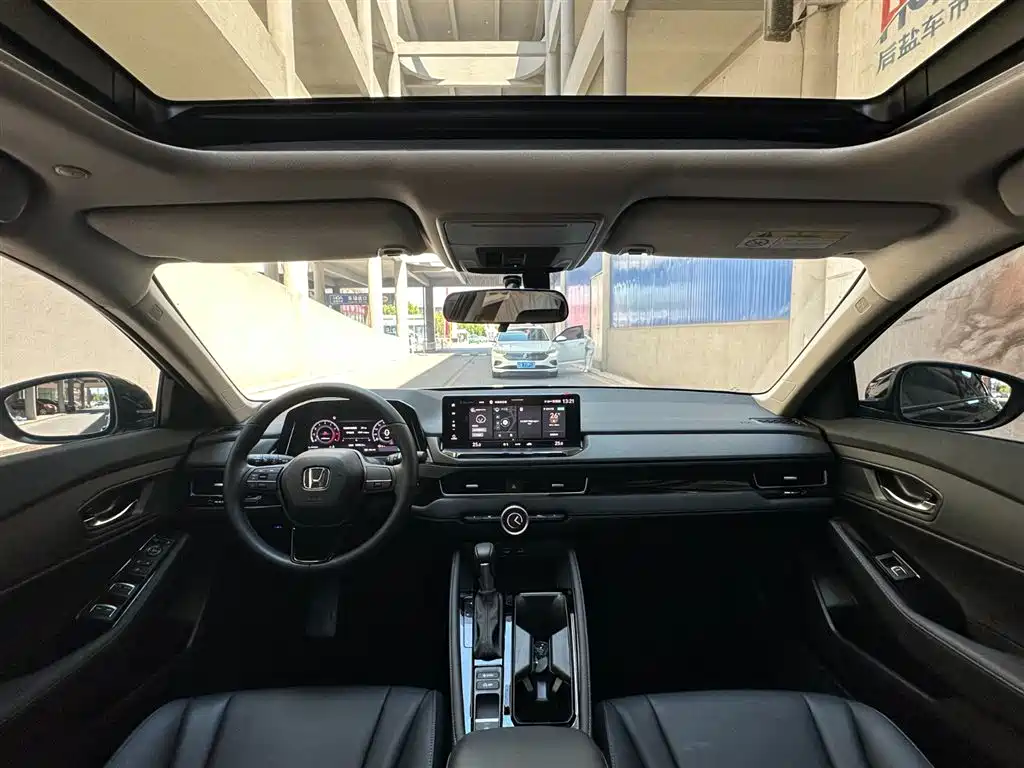Honda Inspire 2025 — фото 11
