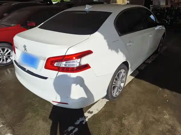 Peugeot 408 2016