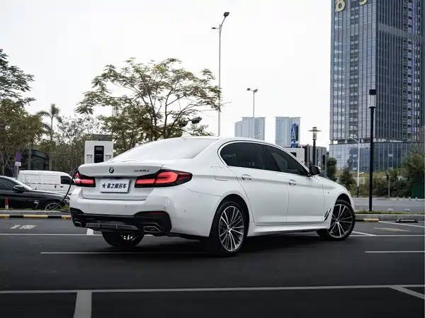 BMW 5 Series 2023