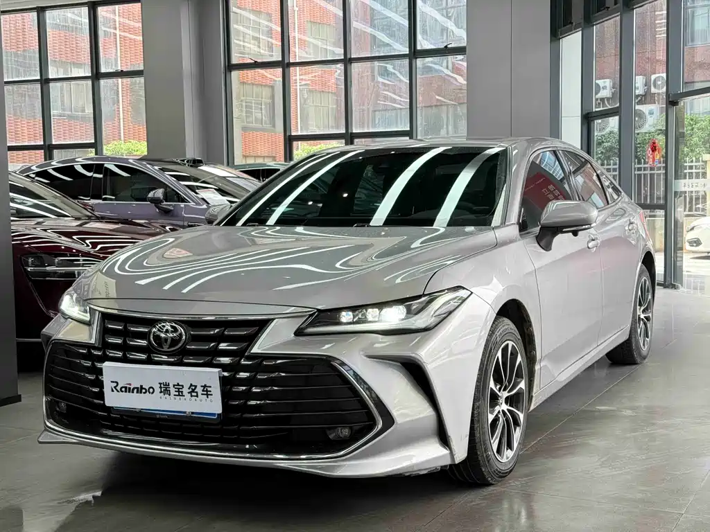 Toyota Avalon 2022 — фото 1