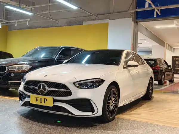 Mercedes-Benz C-Class 2024