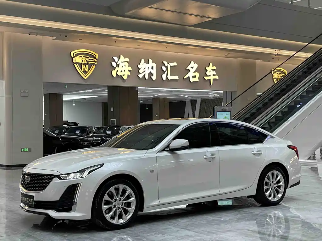 Cadillac CT5 2024 — фото 1