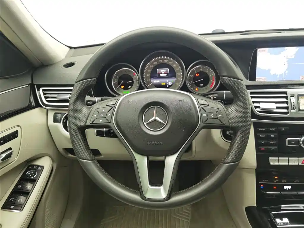 Mercedes-Benz E-Class 2014 — фото 11