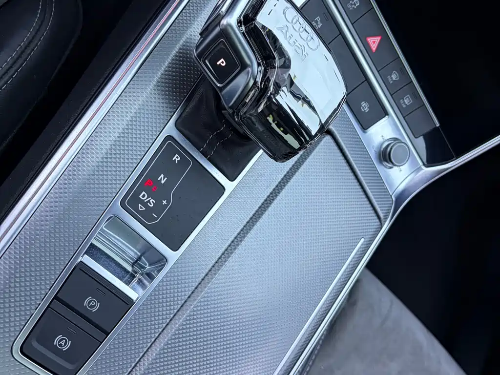 Audi A6L 2021 — фото 12