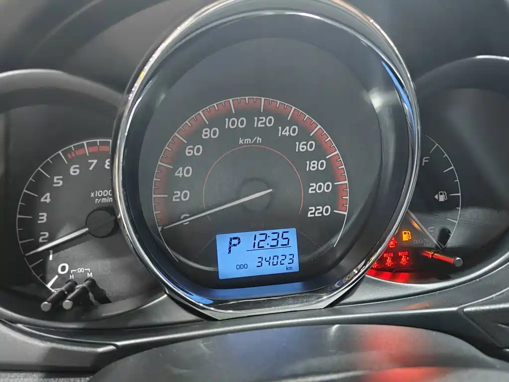 Toyota Vios 2023 — фото 13