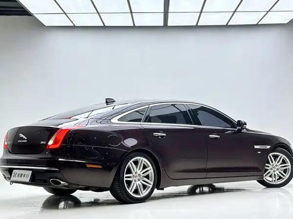 Jaguar XJ 2018