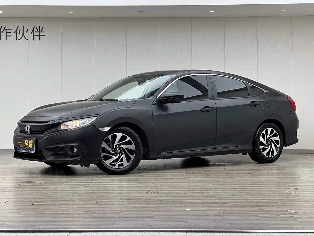 Honda Civic 2019 — фото 1