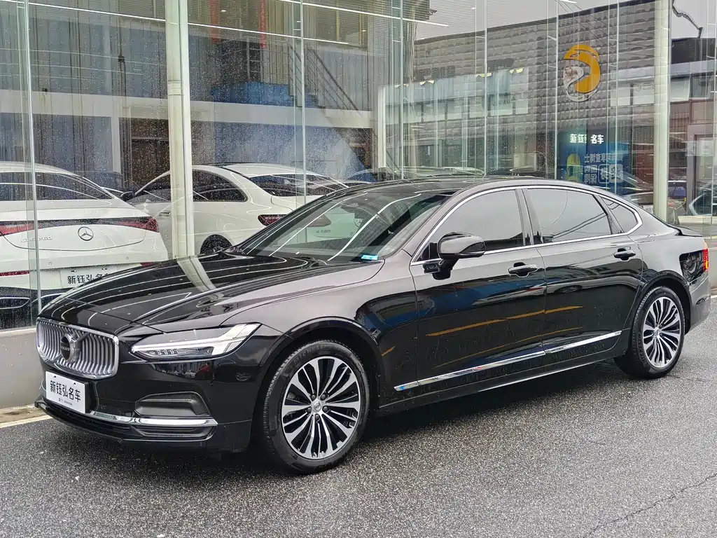 Volvo S90 2024 — фото 1
