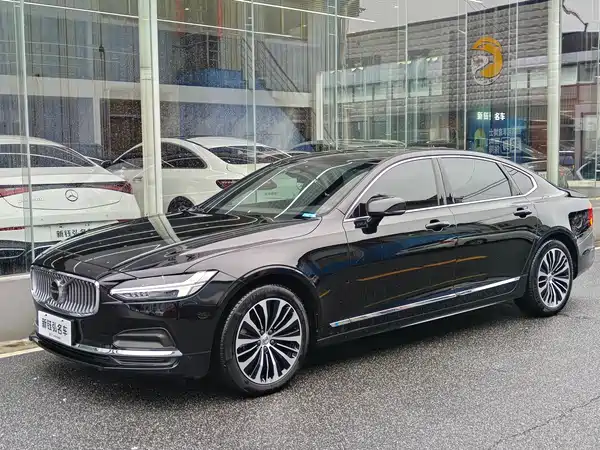Volvo S90 2025