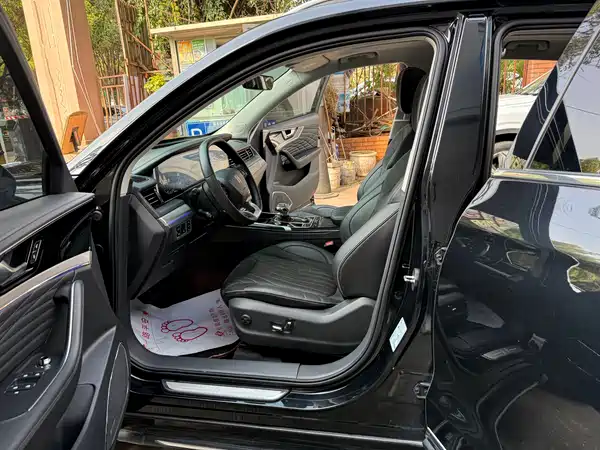 Hongqi HS5 2021