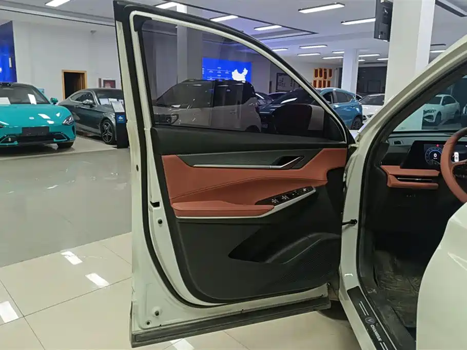 Changan CS75 PLUS 2023 — фото 7