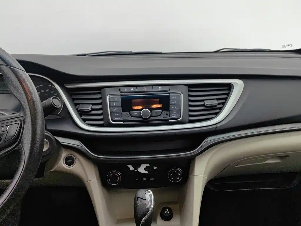 Buick Excelle GT 2015 — фото 12