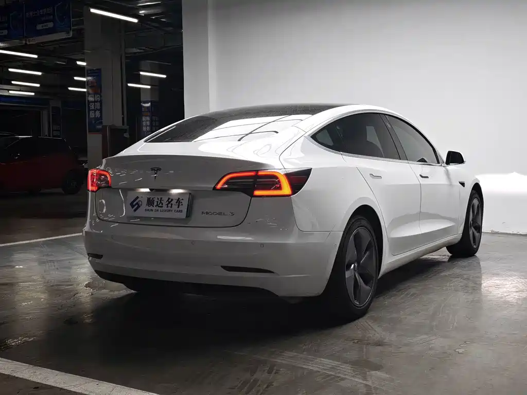 Tesla Model 3 2020 — фото 11