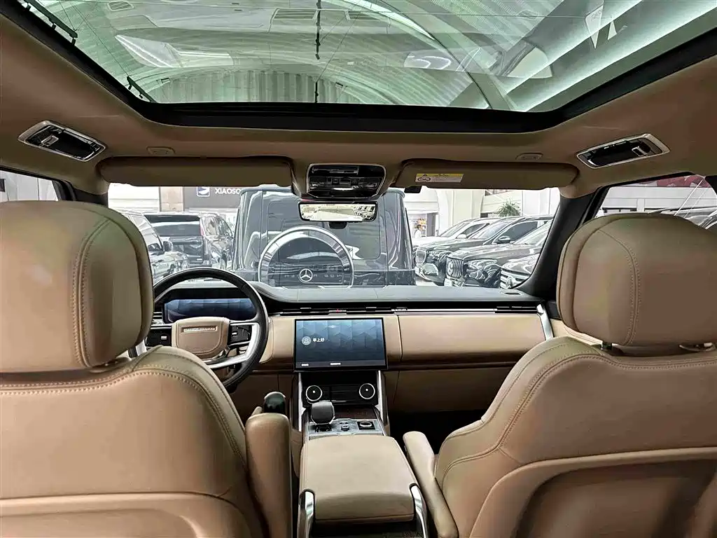 Land Rover Range Rover 2023 — фото 22