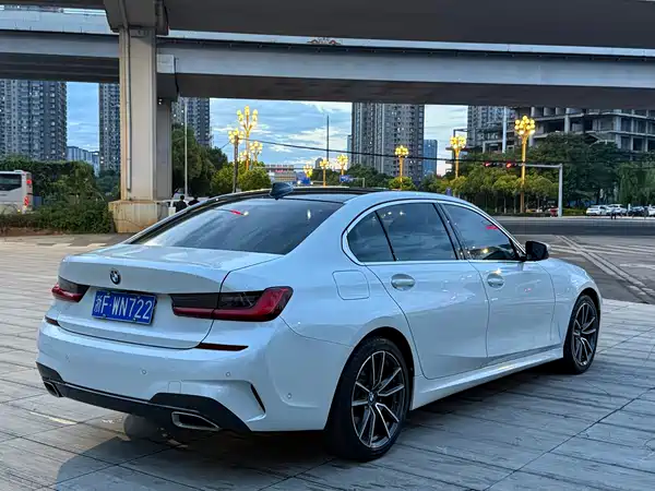 BMW 3 Series 2021