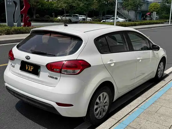 Kia K3S 2015