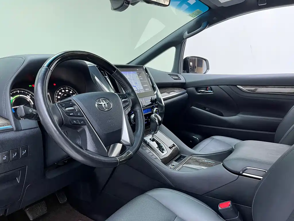 Toyota Alphard 2022 — фото 4
