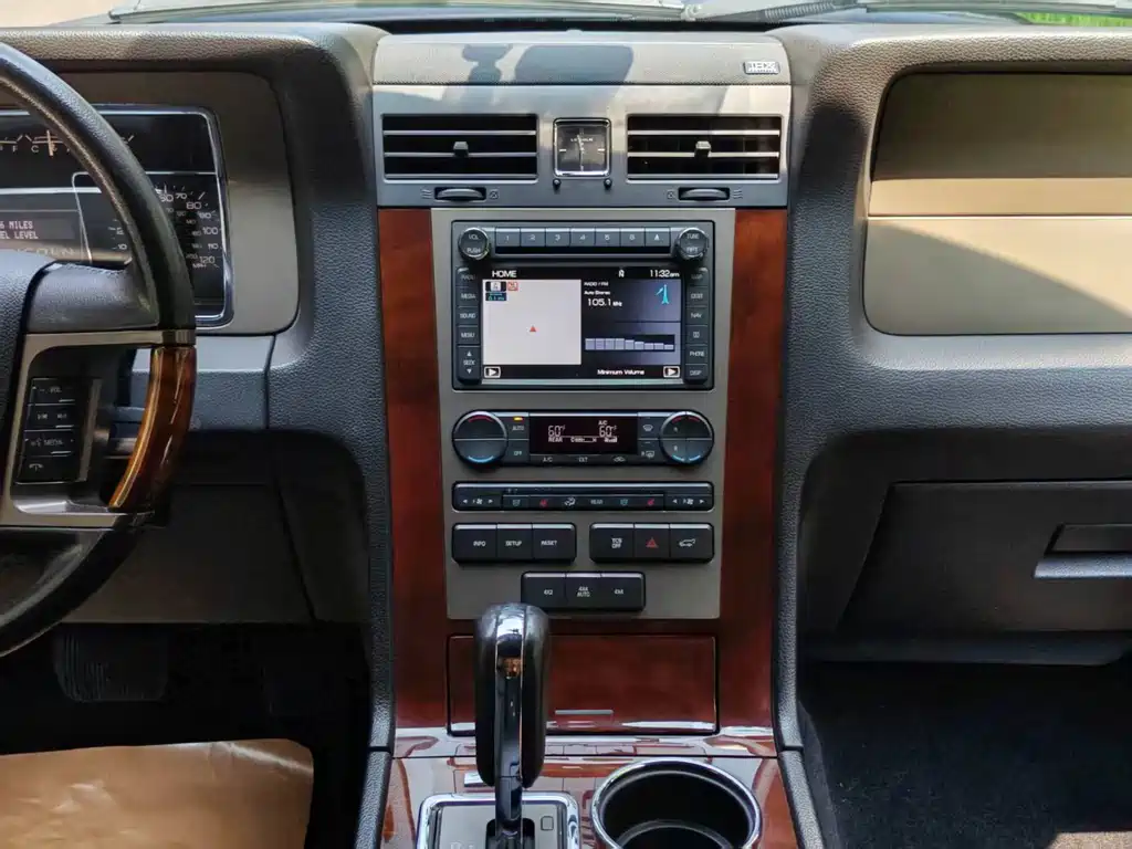Lincoln Navigator 2013 — фото 11
