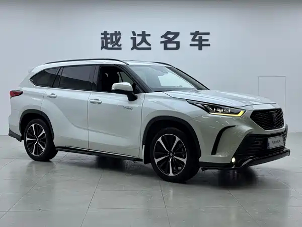 Toyota Crown Kluger 2021