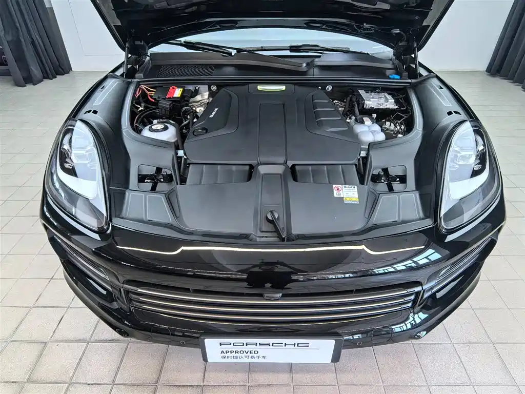 Porsche Cayenne Hybrid 2023 — фото 18
