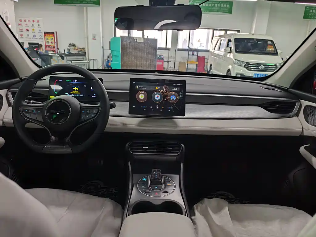 BYD Seal 05 DM-i 2025 — фото 5