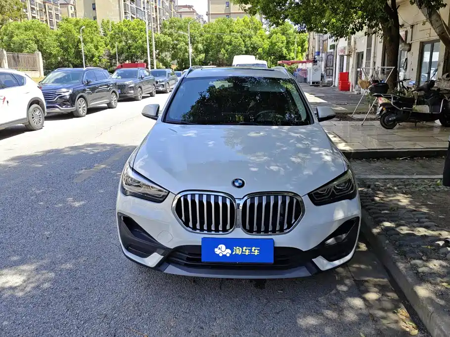 BMW X1 2021 — фото 2