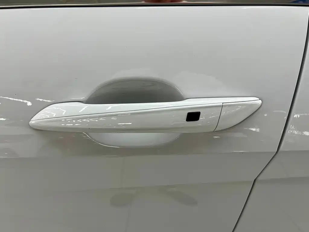 Hyundai Elantra 2022 — фото 12