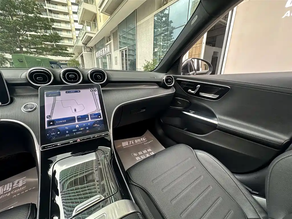 Mercedes-Benz C-Class 2024 — фото 25